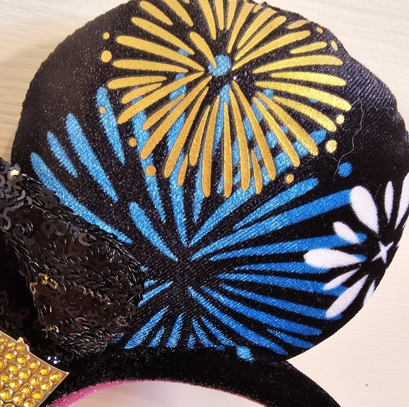 ✨ DISNEY PARKS ✨ Mickey Ears: Fantasyland Castle Fireworks - Picture 9 of 12